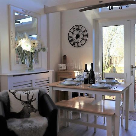 Beautiful Barn Conversion, 3 Bed, Hot Tub, Sauna, Gym, Enclosed Garden ライド エクステリア 写真
