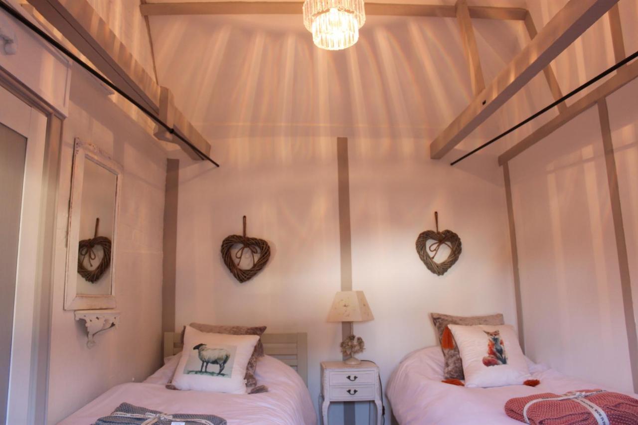 Beautiful Barn Conversion, 3 Bed, Hot Tub, Sauna, Gym, Enclosed Garden ライド エクステリア 写真