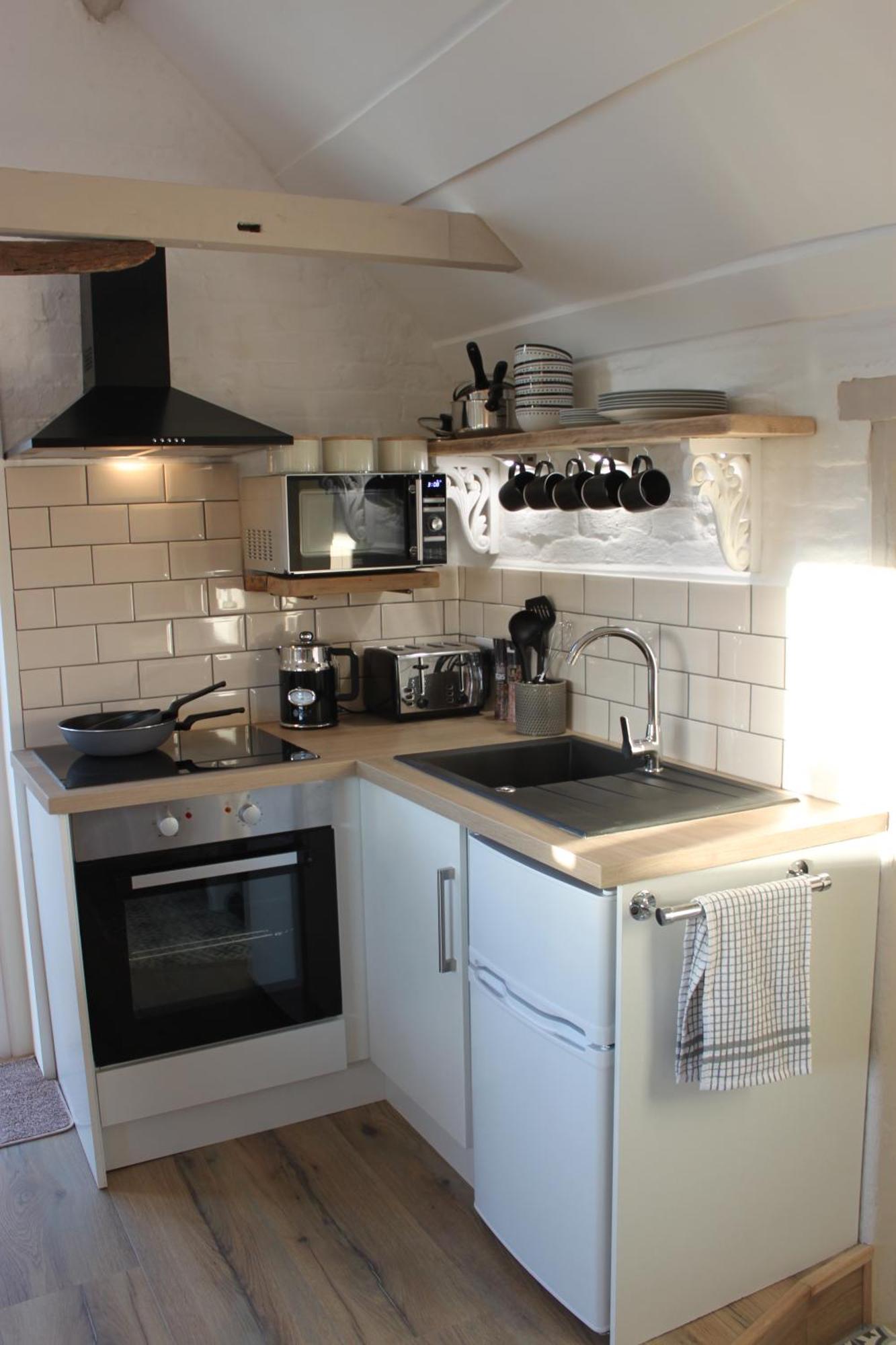 Beautiful Barn Conversion, 3 Bed, Hot Tub, Sauna, Gym, Enclosed Garden ライド エクステリア 写真